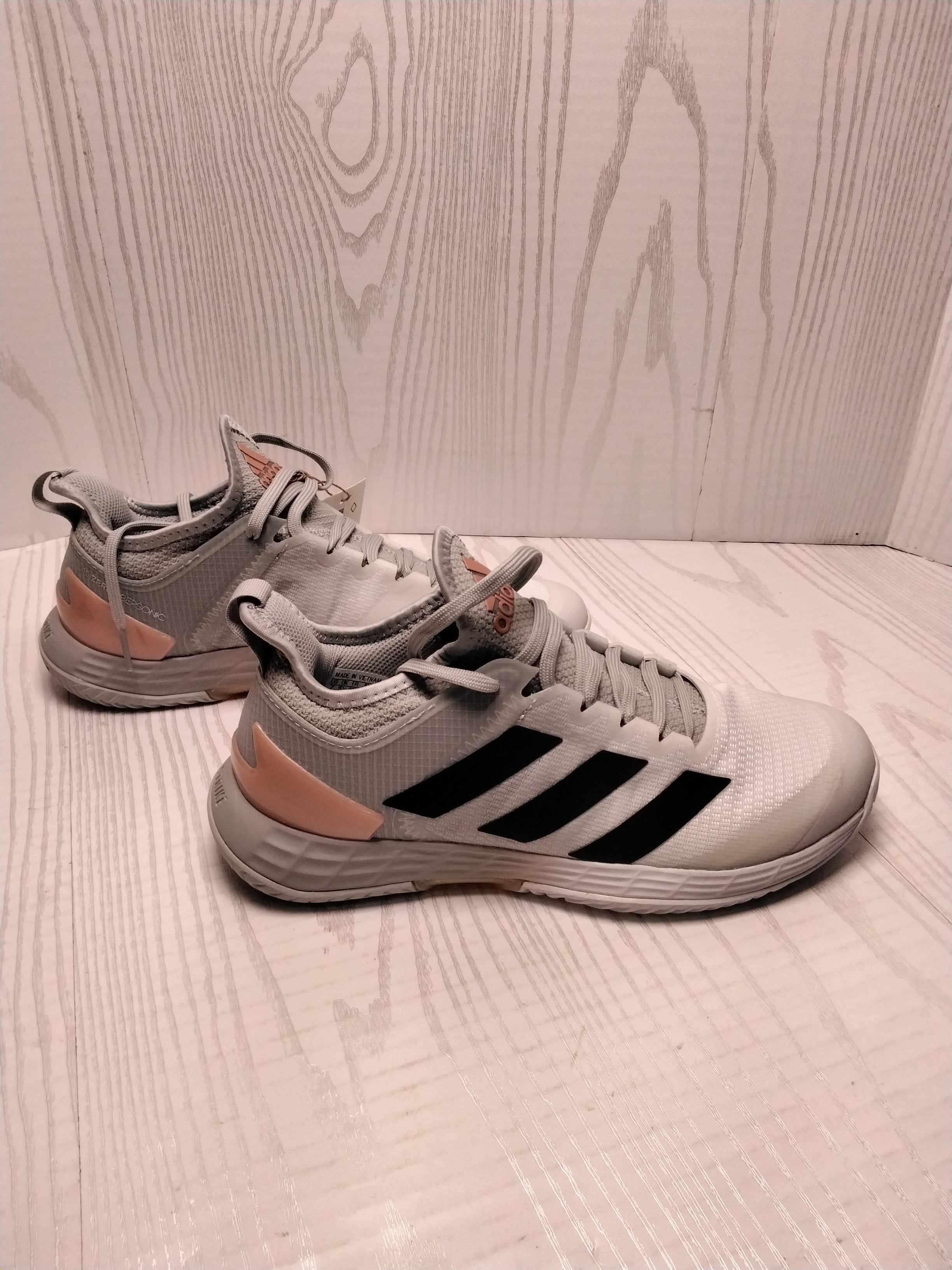 adidas Women's Adizero Ubersonic 4 Tennis Shoe, size 7, Grey/Black/White (7877012193518)
